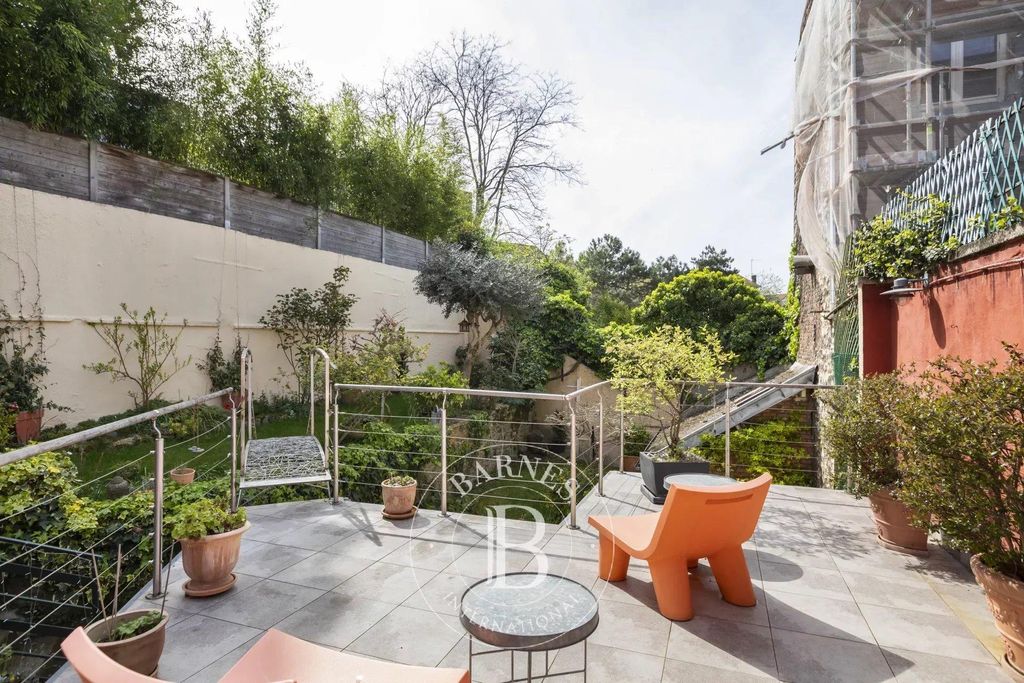 4 bedroom luxury House for sale in ButtesChaumont, Villette, Bas