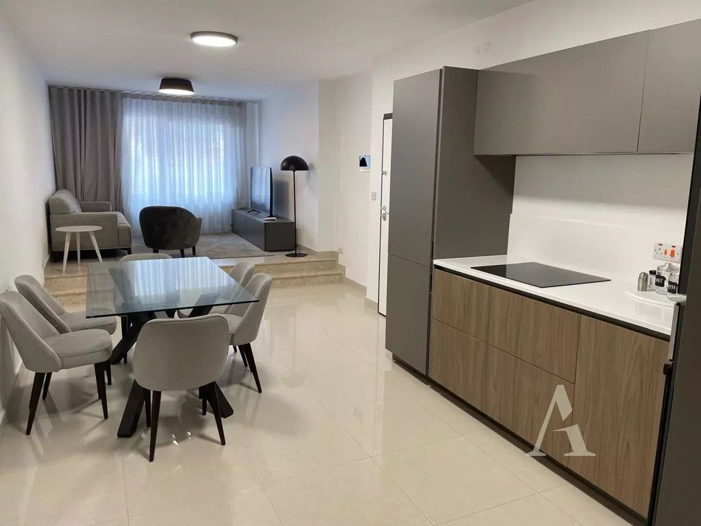 Престижная квартира 139 м2 в продажа Сент-Джулианс, Мальта