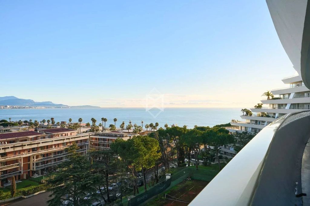 Элитная квартира 51 м2 в продажа Villeneuve-Loubet, Франция