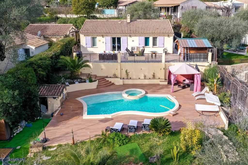 Luxury House for sale in 2 hameau de Saint Esteve saint Saint