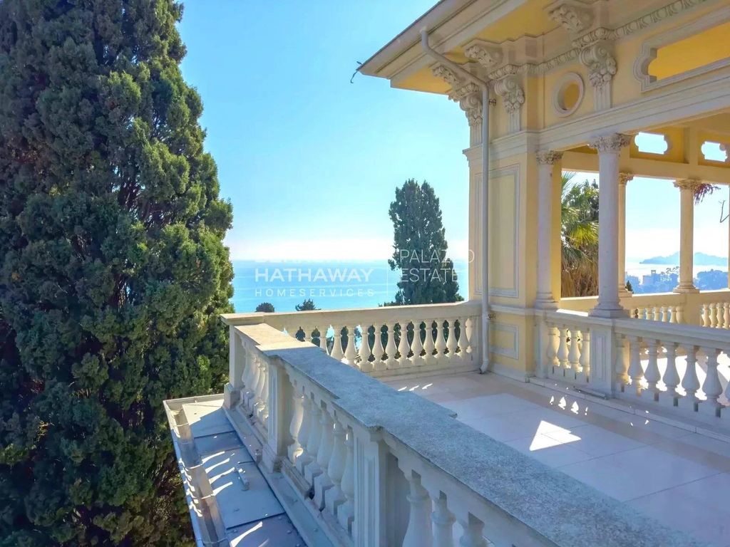 Villa di 1300 mq in vendita Rapallo, Italia