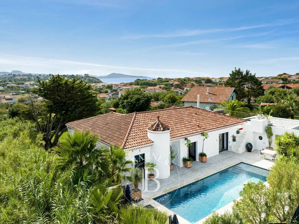 6 room luxury House for sale in Bidart, NouvelleAquitaine 129331878