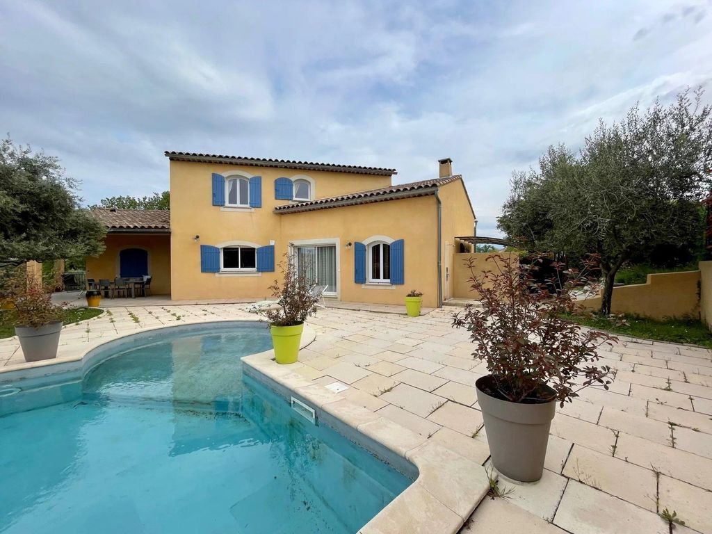 Villa de luxe de 7 pièces en vente SaintDidier, ProvenceAlpesCôte d