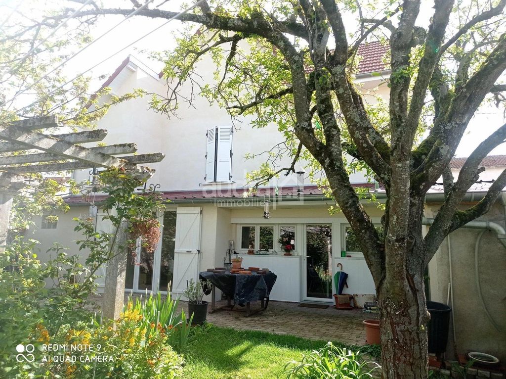 7 room luxury House for sale in Dijon,