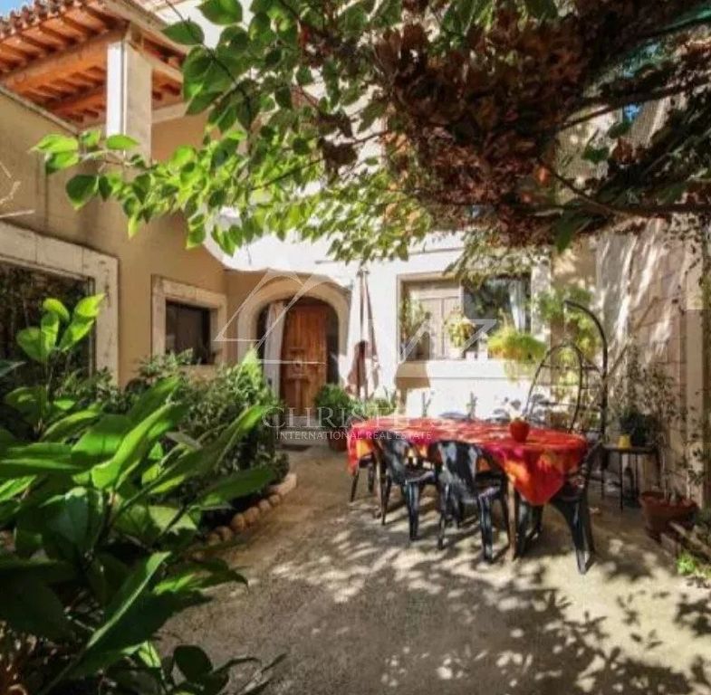 Роскошный дом 250 м2 в продажа Saint-Rémy-de-Provence, Франция