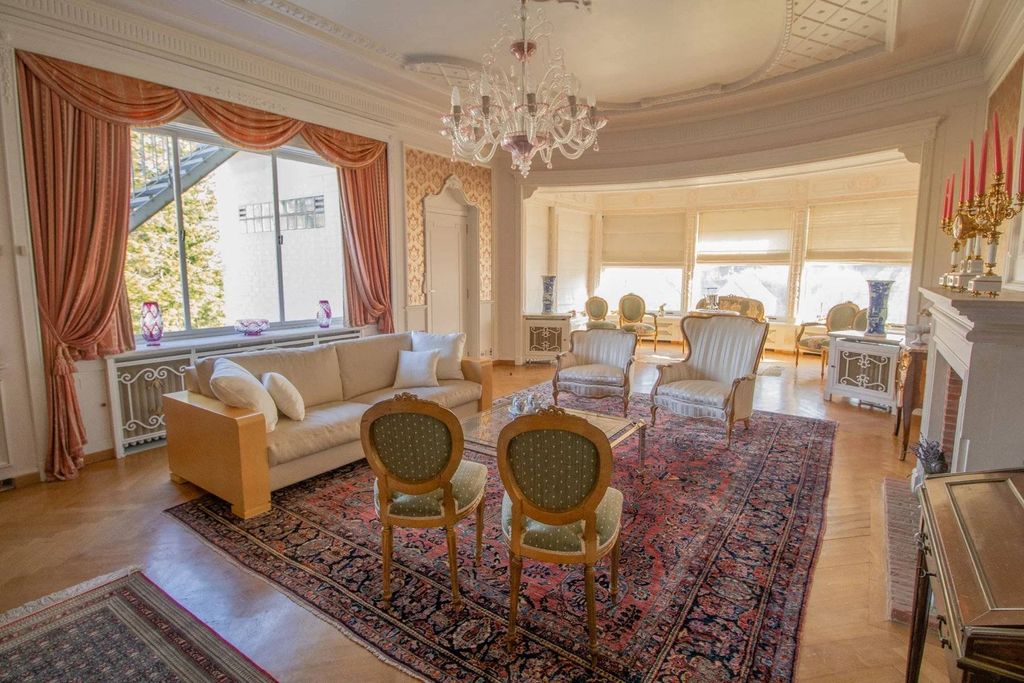 Элитный дом 2600 м2 в продажа Binche, Wallonia