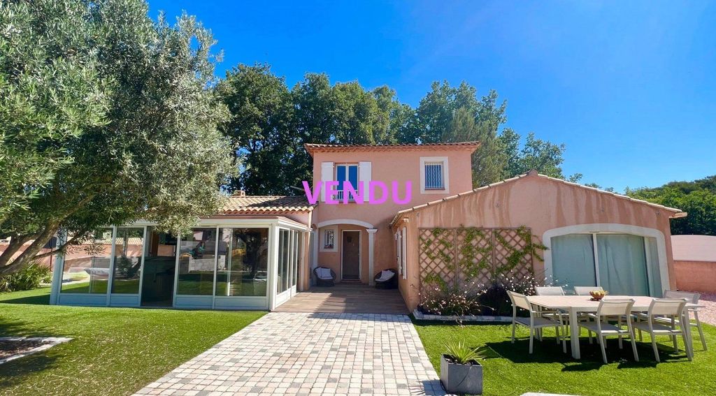 4 Room Luxury Villa For Sale In Forcalqueiret, French Riviera 