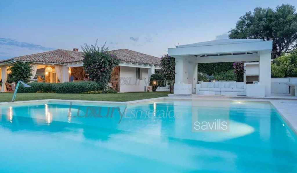 Prestigiosa villa di 260 mq in vendita, Olbia, Italia