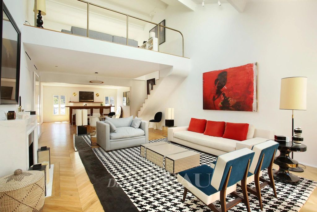 2 bedroom luxury Apartment for sale in ChampsElysées, Madeleine