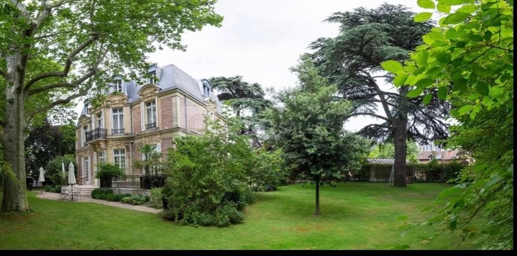 Maison de luxe de 900 m2 en vente CroissysurSeine, France 128180804