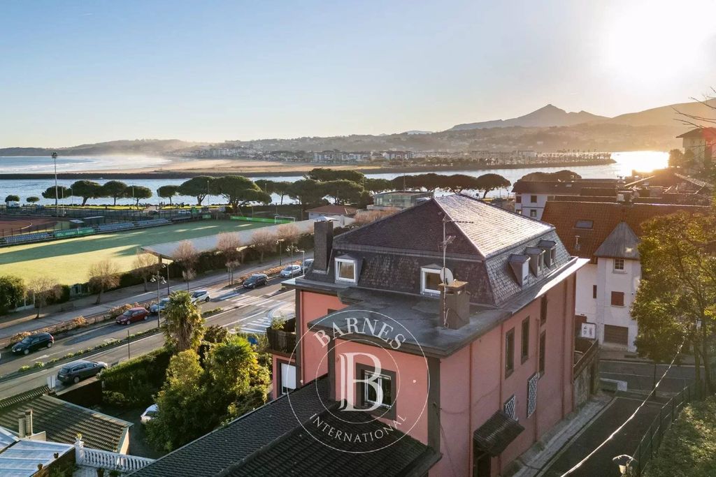 4 bedroom luxury House for sale in Hondarribia, Spain 129783041