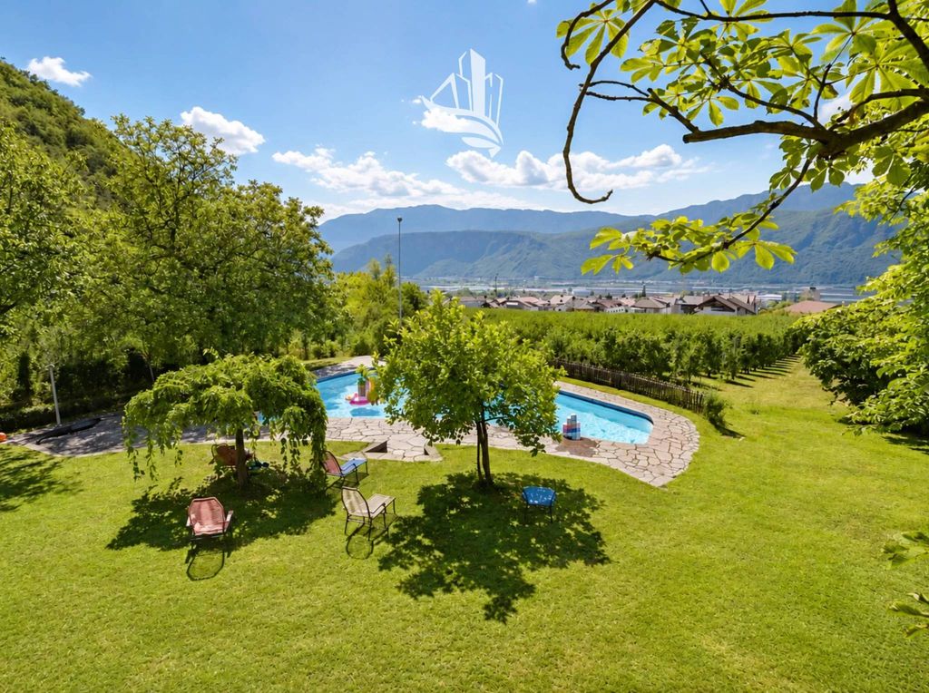 10 room luxury Hotel for sale in Bolzano, Trentino-Alto Adige - Vista 2
