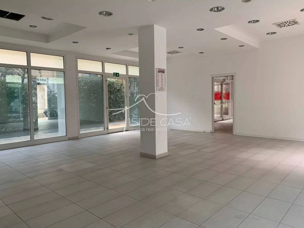 Office space for rent in Mantova, Lombardy - Vista 3