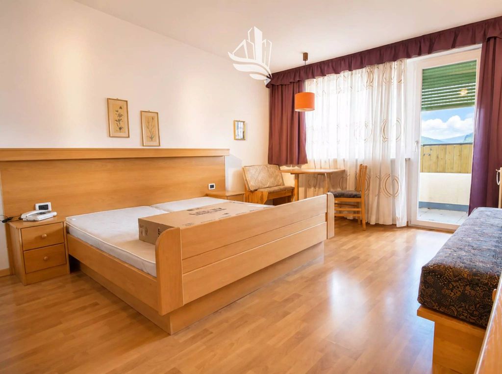 10 room luxury Hotel for sale in Bolzano, Trentino-Alto Adige - Vista 4