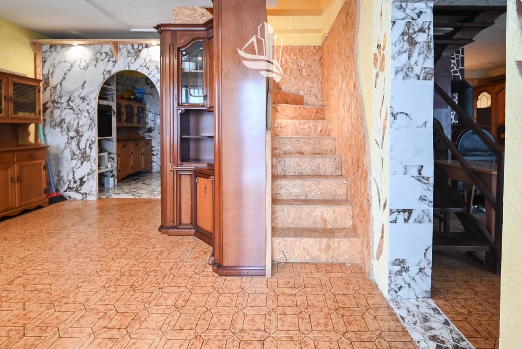 6 room luxury House for sale in San Michele all'Adige, Trentino-Alto Adige - Altro