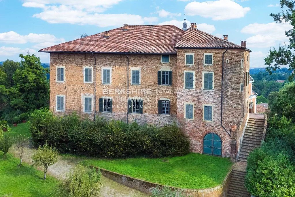 Château · Castle in Roatto