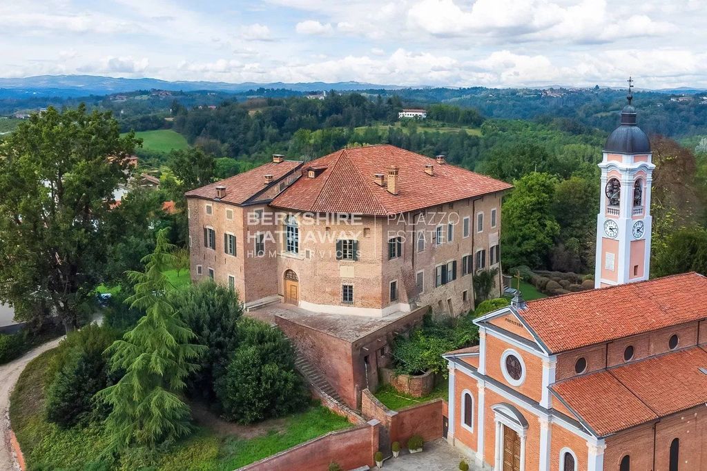 Château · Castle in Roatto