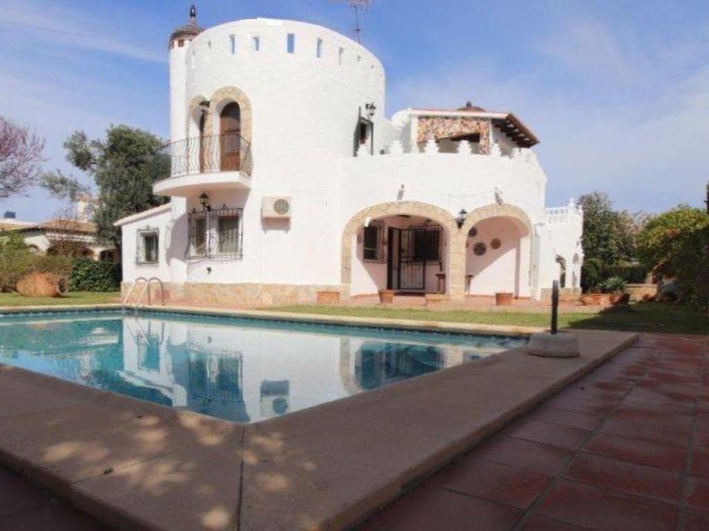 Villa / Chalet de 180 m2 en venta en Denia, España 120253985