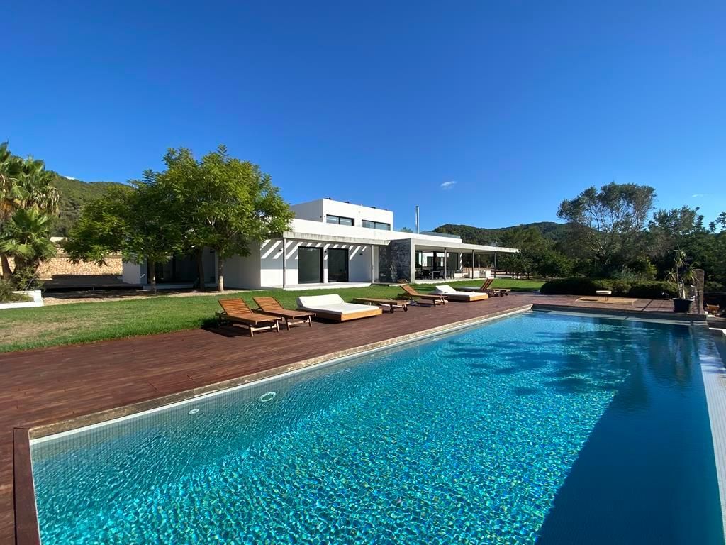 6 room luxury Villa for sale in San Jose, Spain 127936533