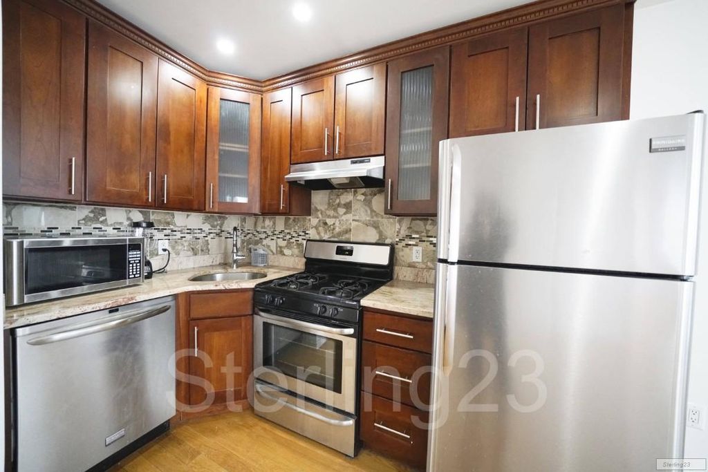 Piso de alto standing de 63 m2 en 2515 Crescent Street, Long Island