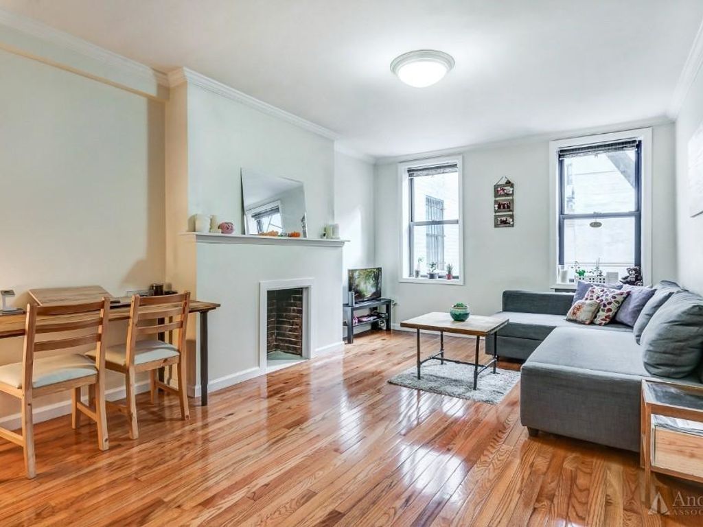 Rent apartment. Rent a Flat. Renting a Flat. Flat in New York. New York Apartments for rent.