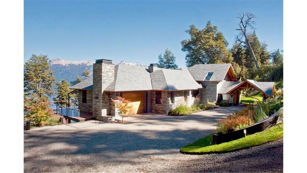 4 room luxury House for sale in Villa La Angostura, Argentina