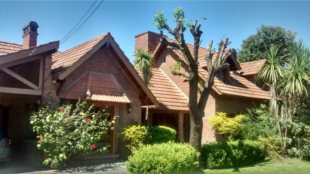 4 room luxury House for rent in Belén de Escobar, Provincia de Buenos