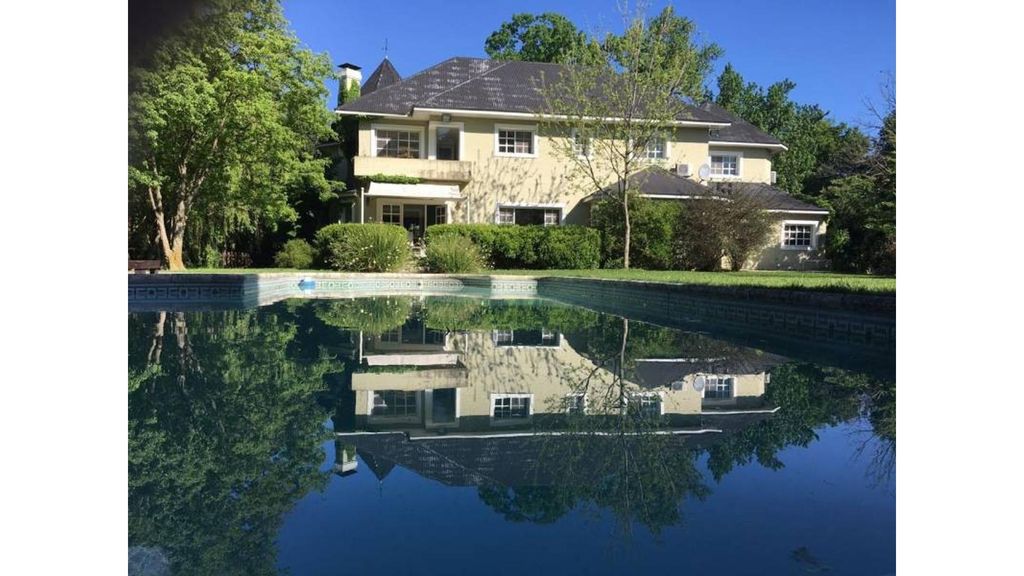 Luxury House for sale in Malvinas Argentinas, Argentina 94402245