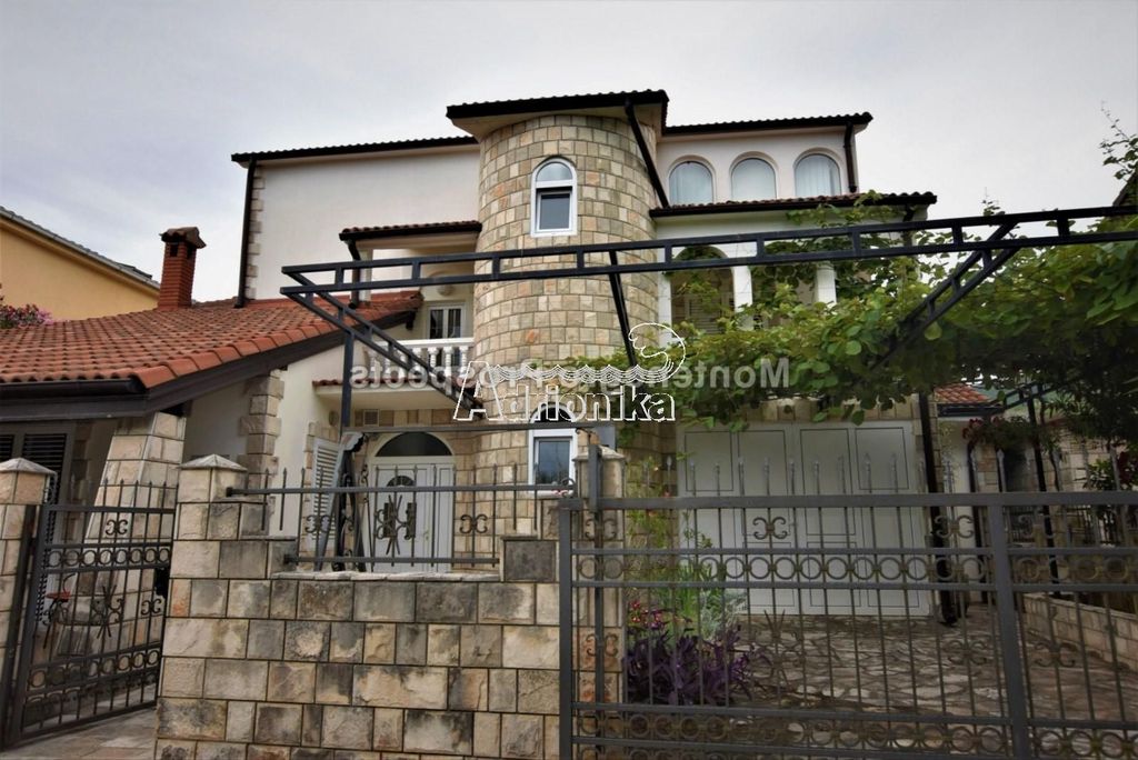Эксклюзивный Особняк в продажа Тиват, Tivat