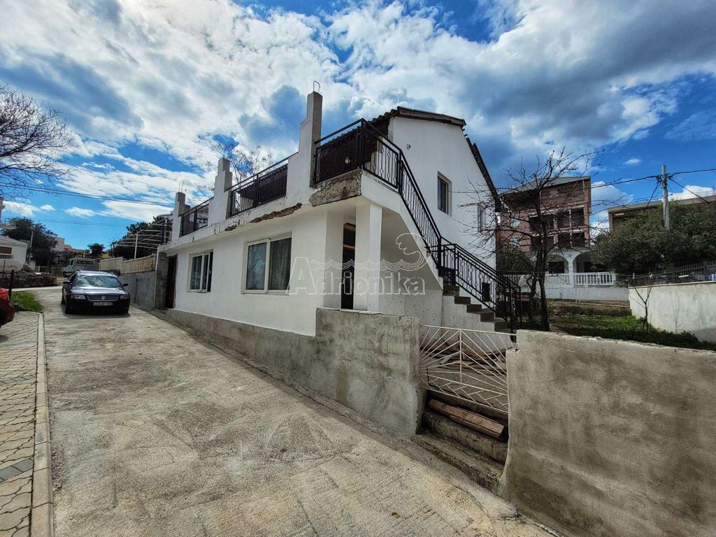 4 bedroom luxury Detached House for sale in Bar, Montenegro 89102505