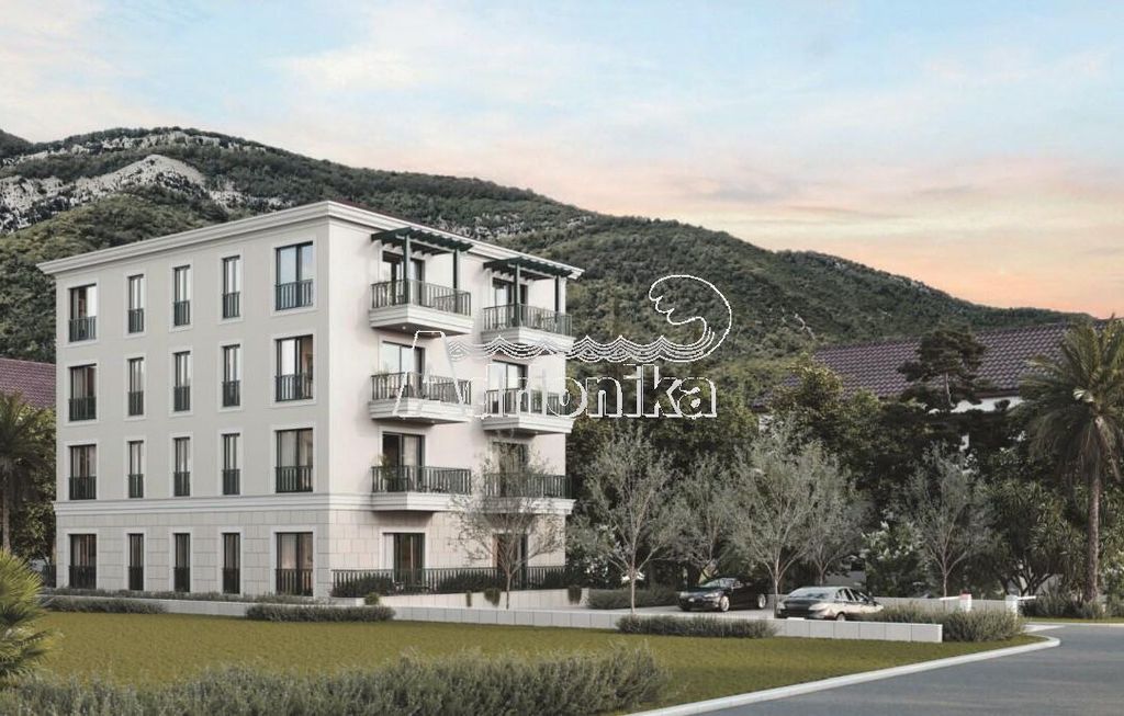Престижная квартрира 42 м2 в продажа Херцег-Нови, Herceg Novi