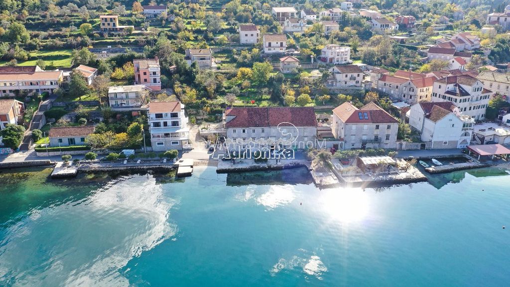 Особняк 326 м2 в продажа Котор, Kotor