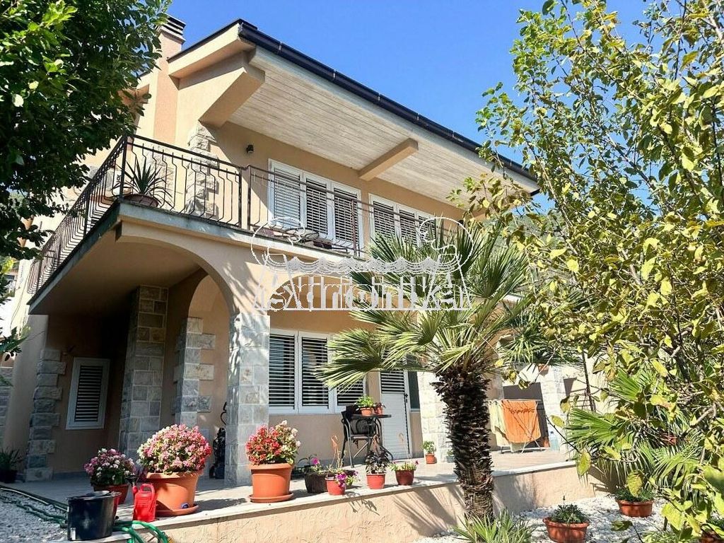 Эксклюзивный Особняк 100 м2 в продажа Котор, Kotor