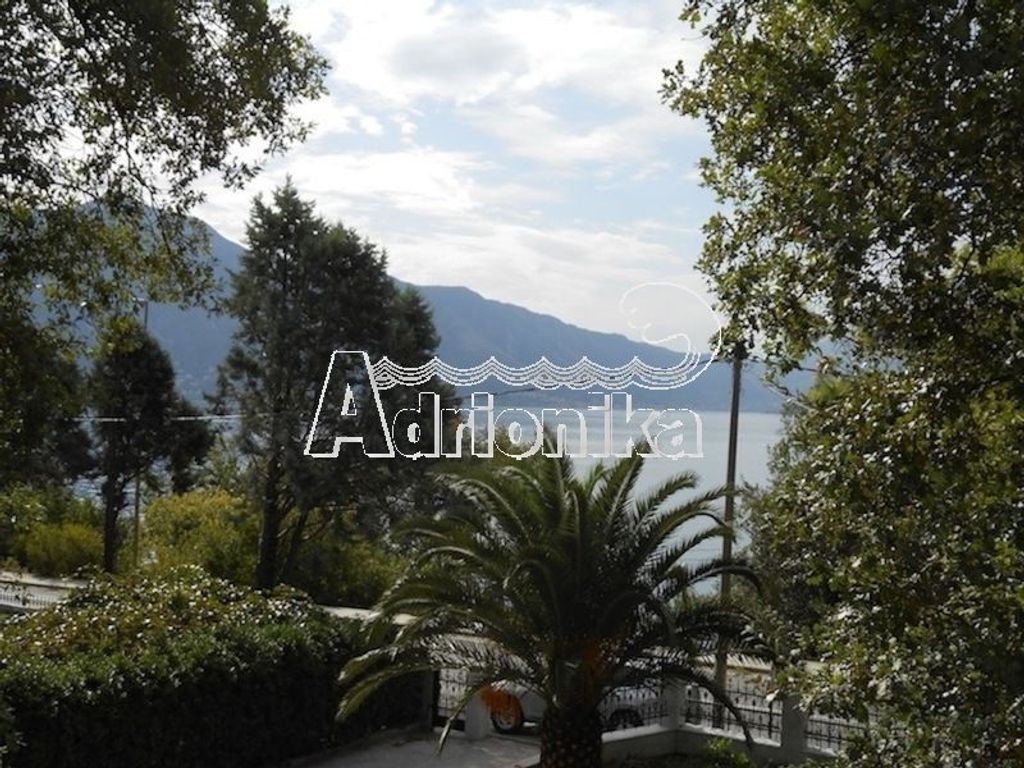 Эксклюзивная вилла 675 м2 в продажа Котор, Kotor