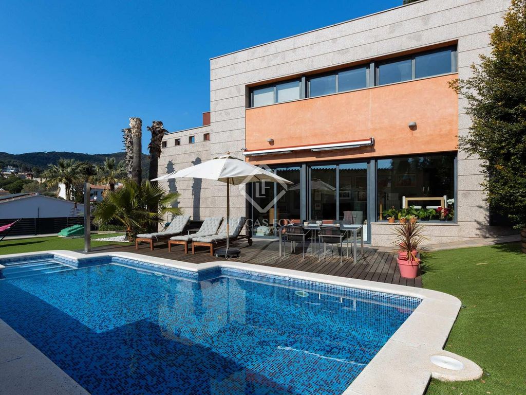 Luxuriöse Villa zu verkaufen in Cabrils, Spanien 128521008