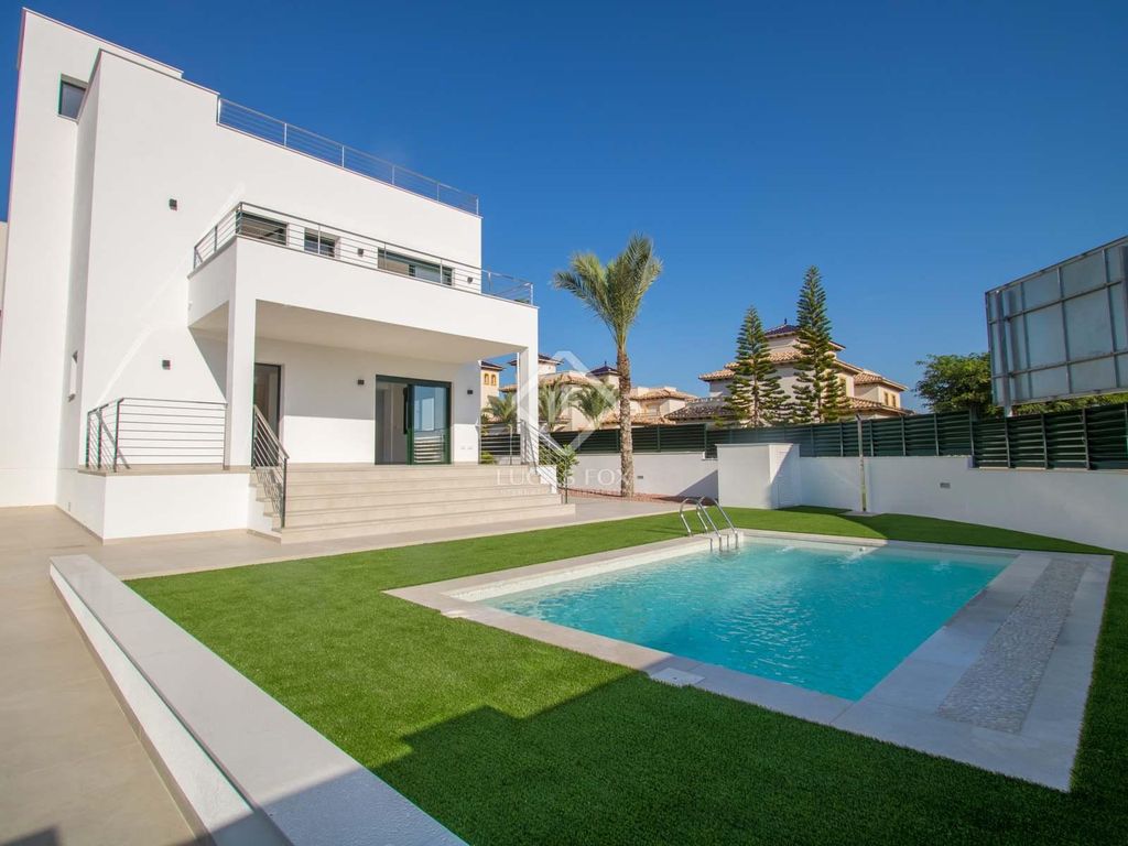 3 room luxury Villa for sale in Elche, Valencia 113367345