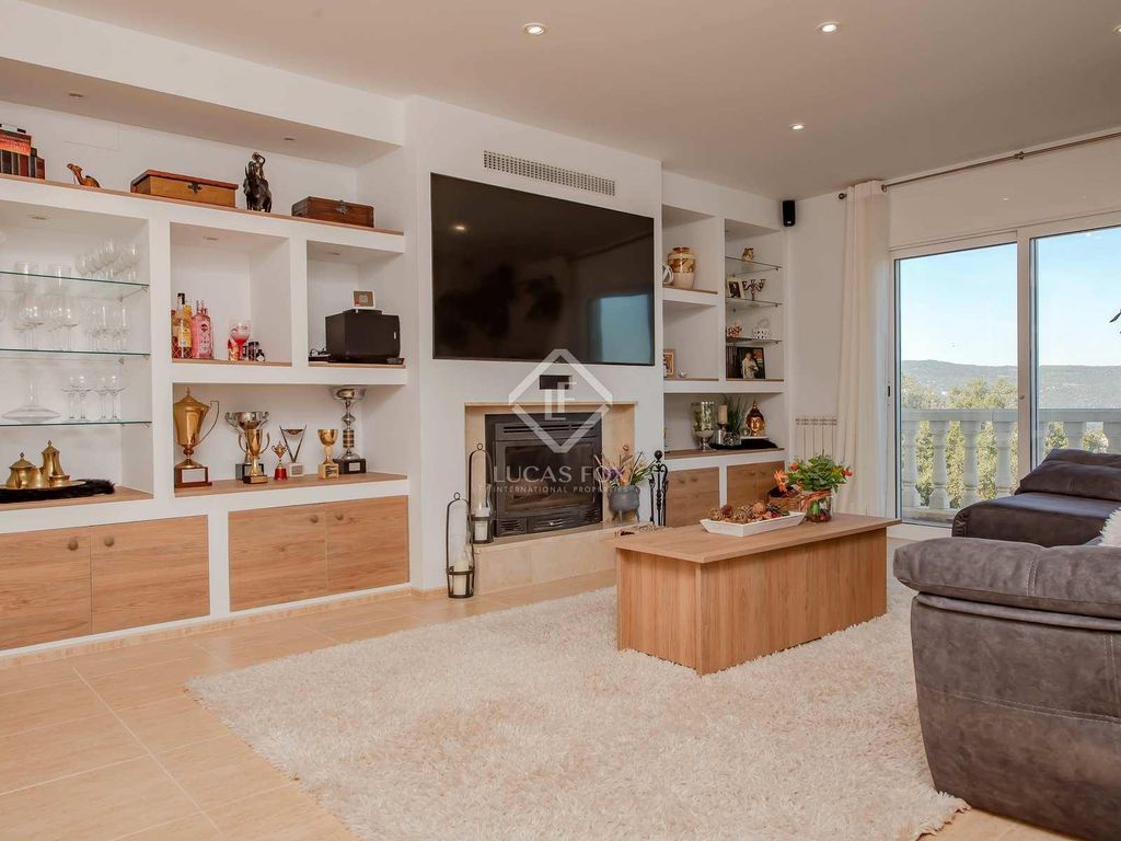 4 room luxury Villa for sale in Platja d'Aro, Spain 128653879