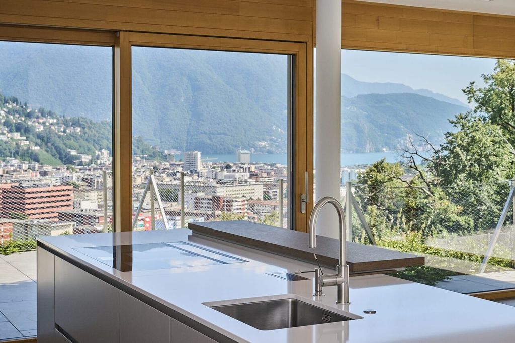 Престижная квартира 190 м2 в продажа Via Tesserete 64, Лугано, Lugano, Cantone Ticino