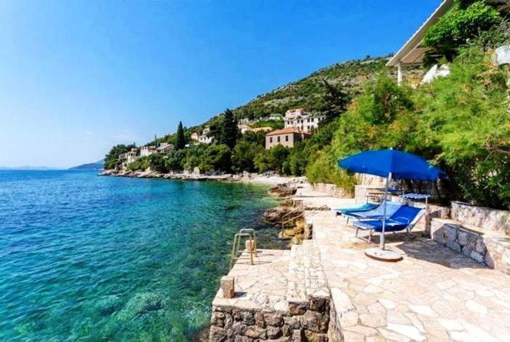 Villa / Chalet de 282 m2 en venta en Dubrovnik, Dubrovnik Neretva