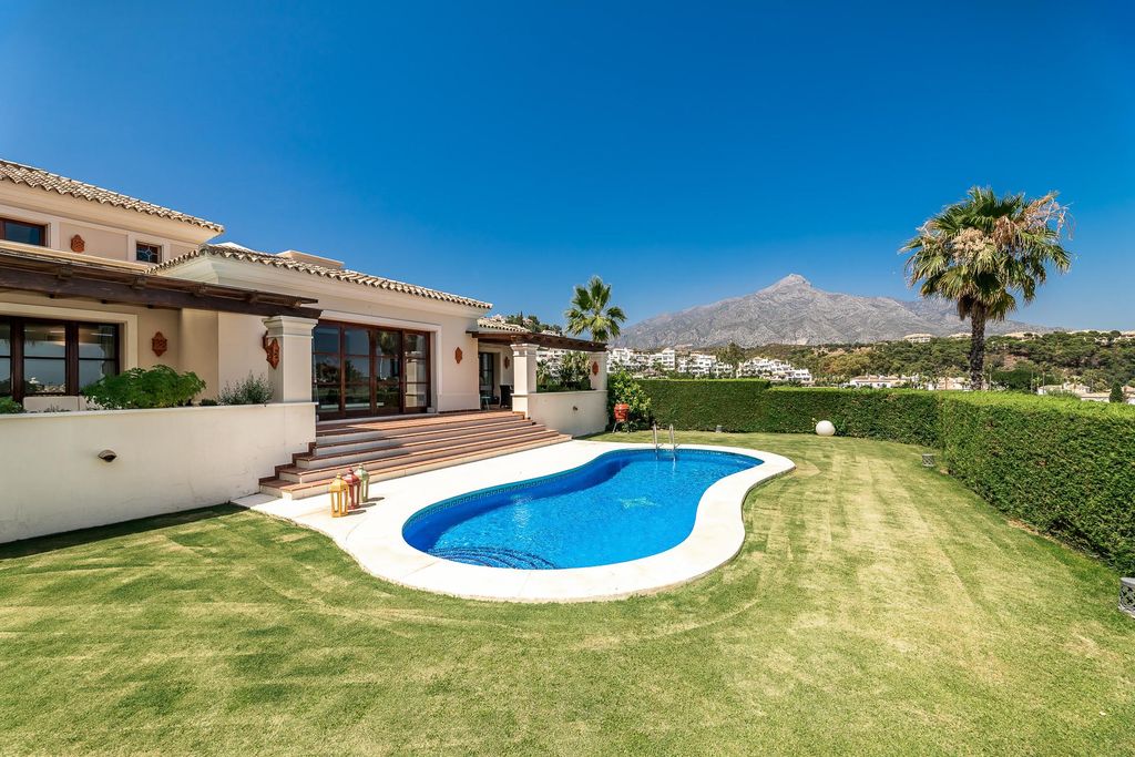 Room Luxury Villa For Sale In Nueva Andalucia Andalusia LuxuryEstate Com