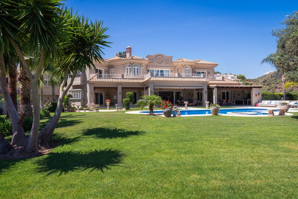 Luxuriöse Villa zu verkaufen in Marbella, Spanien - 129018641 ...