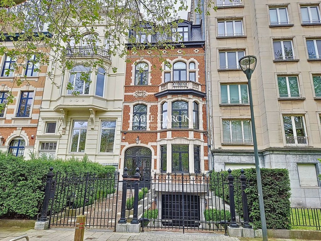 11 room luxury House for sale in Etterbeek, Brussels Capital Region