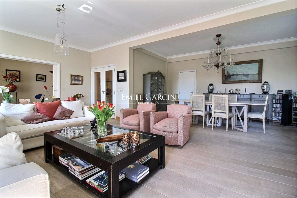 Престижная квартрира 320 м2 в продажа Uccle, Бельгия