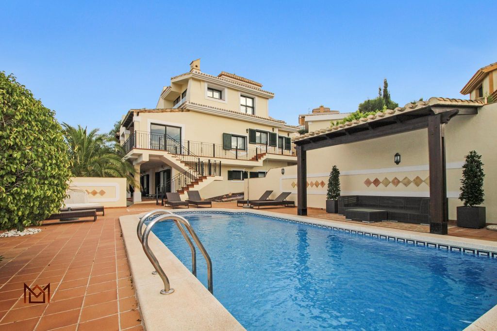 5 bedroom luxury Villa for sale in La Manga del Mar Menor, Murcia ...