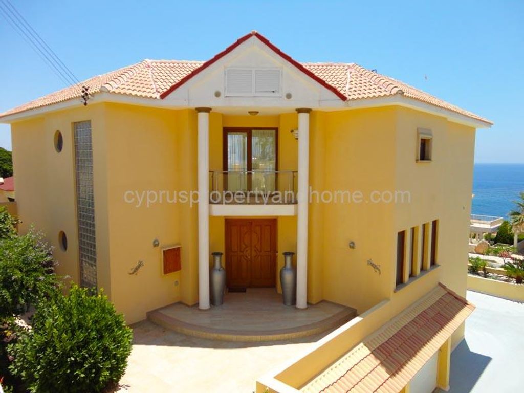 Luxury Villa for sale in Sea Caves, Paphos, Paphos District 77584205