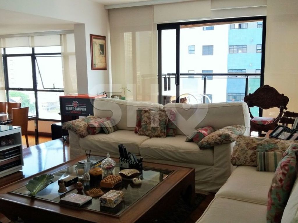 À venda Luxuoso apartamento de 223 m2, R Apinajés - Perdizes, São Paulo, Estado de São Paulo