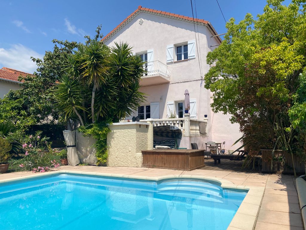 Villa de 7 pièces de luxe en vente Toulon, ProvenceAlpesCôte d'Azur