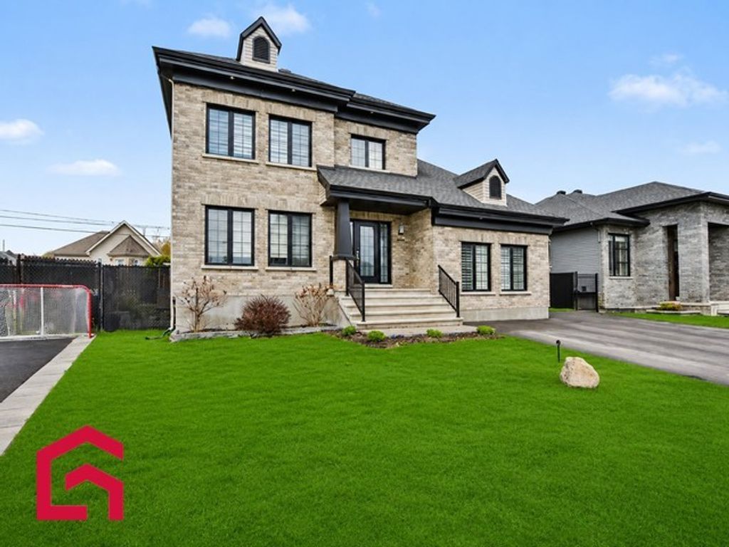 Элитный Загородный дом 8 Комнаты, в продажа Rue de la Coulée, Sainte-Marthe-sur-le-Lac, Québec