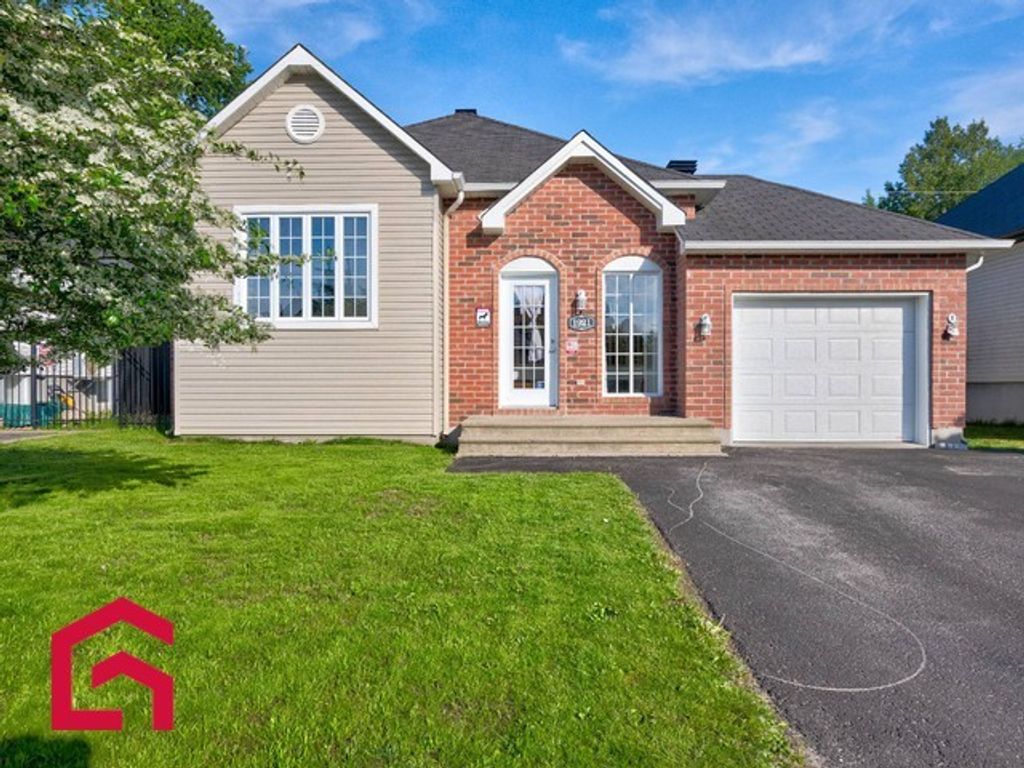 Элитный Загородный дом 10 Комнаты, в продажа Rue Jacques-Blanchet, Saint-Jérôme, Québec