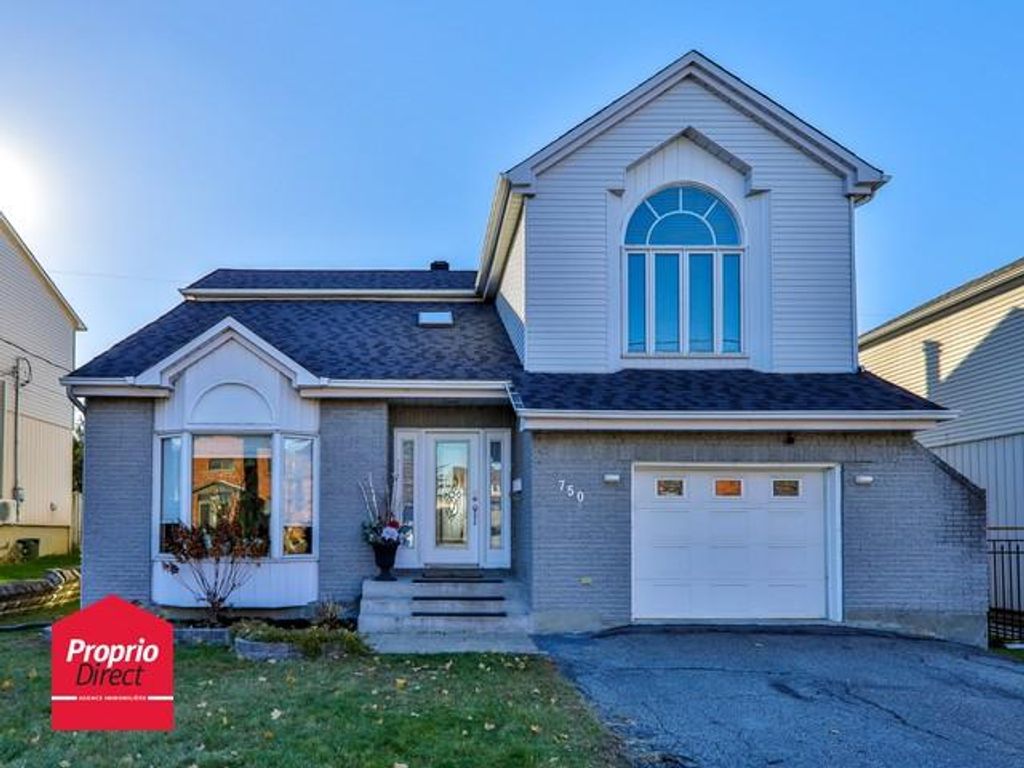 Exclusive country house for sale in Mtée Montrougeau, Fabreville